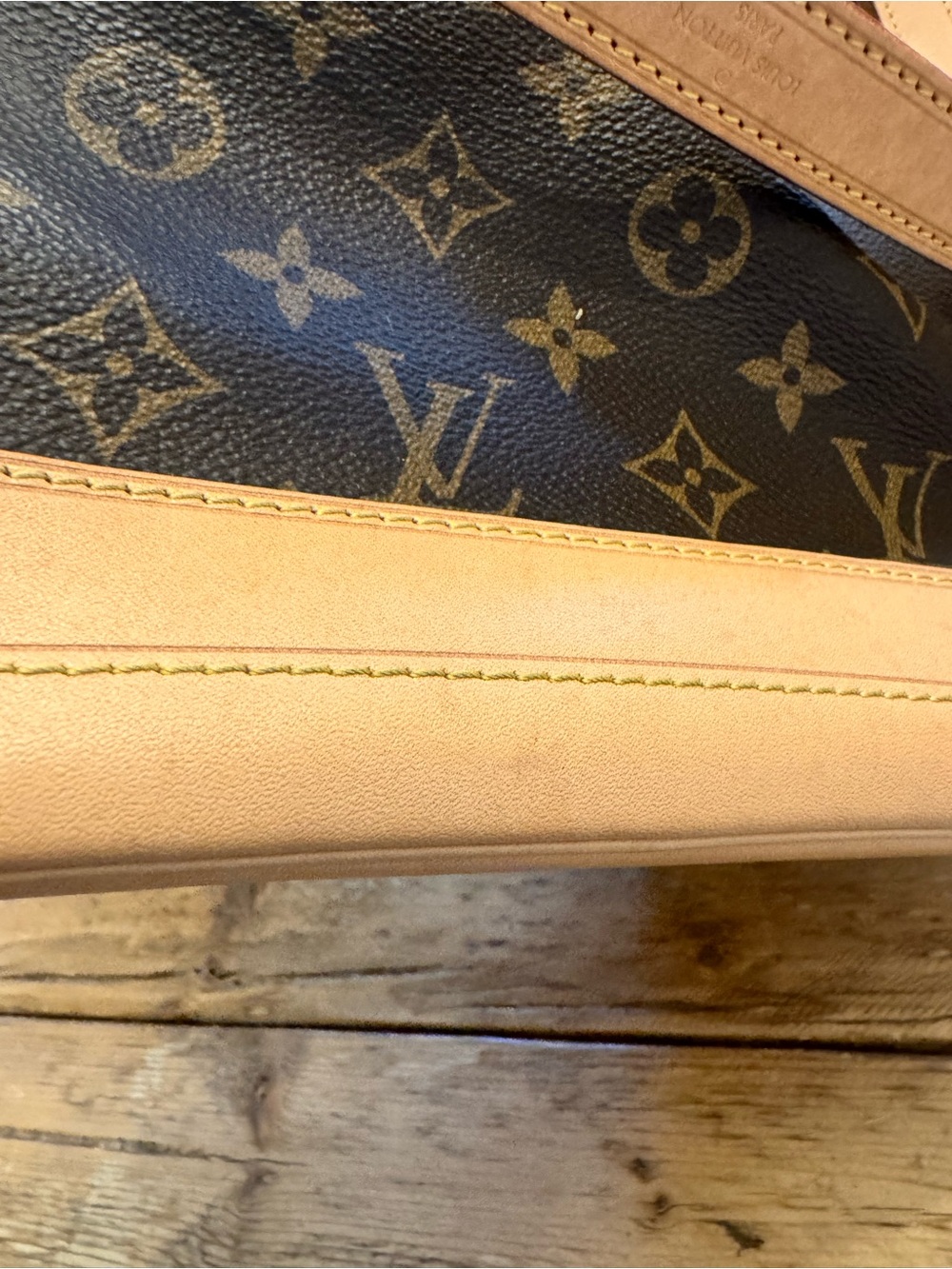 Louis Vuitton | LV Monogram Noé Drawstring Bucket Bag in Brown/Tan - Picture 15 of 16